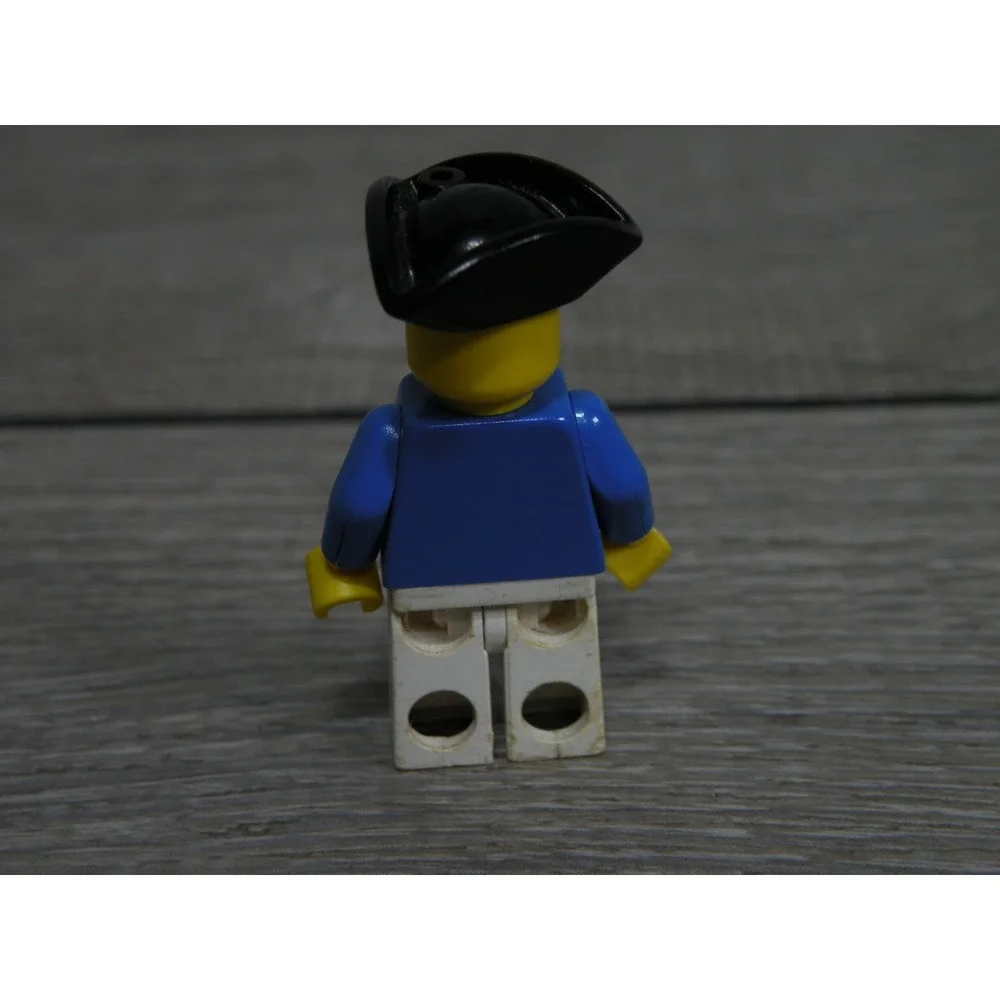 LEGO Vintage Pirate Minifigure Blue Jacket White Legs Tricorne Hat Eyepatch